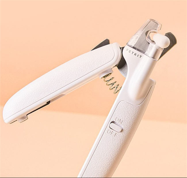 Nail clippers for dogs and cats